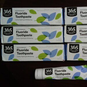 365 Whole Foods Market Peppermint Fluoride Toothpaste 7 tubes sold as lot